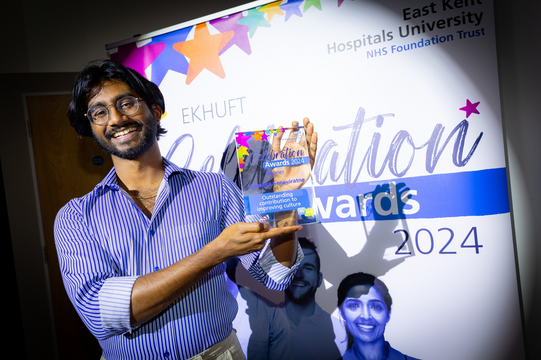 Hansaka Seneviratne with his award