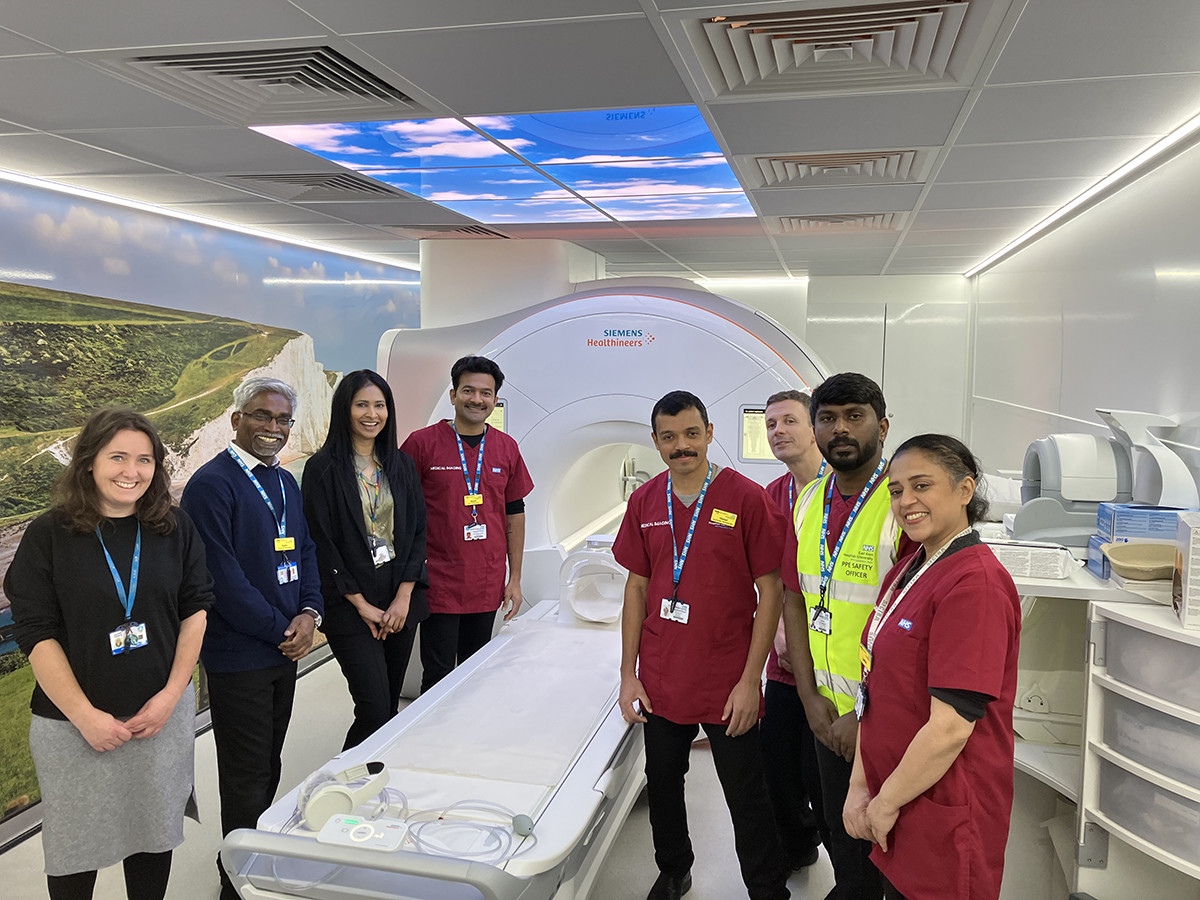 Buckland radiology team with the new MRI scanner