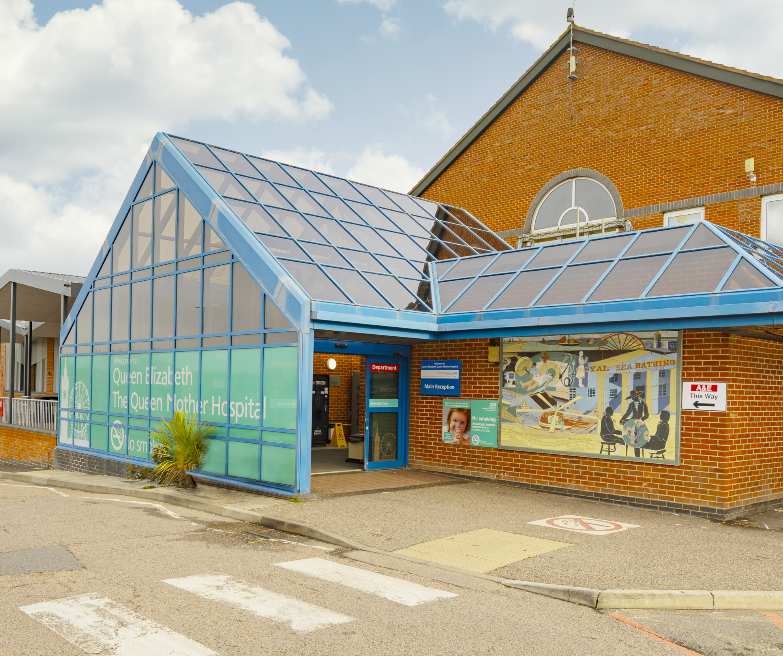 Main entrance of the QEQM hospital, Margate
